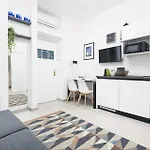 Easylife - Pratico Monolocale In Zona Isola